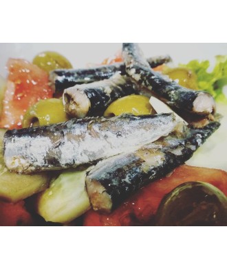 Piccole sardine in olio di oliva piccante 20-25 unità Ramón Peña "Etichetta Nera"