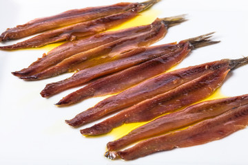 écailles d'anchois huile d'olive méditerranéenne