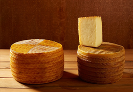 ¿Es comestible la corteza del queso?