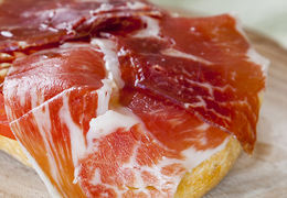 ¿Se puede distinguir el jamón ibérico de bellota del resto de imitadores?