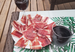 Il miglior regalo per la festa della mamma, un prosciutto!